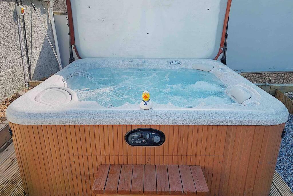 Highland Hottub Retreat, On Nc500 Villa Inverness Buitenkant foto