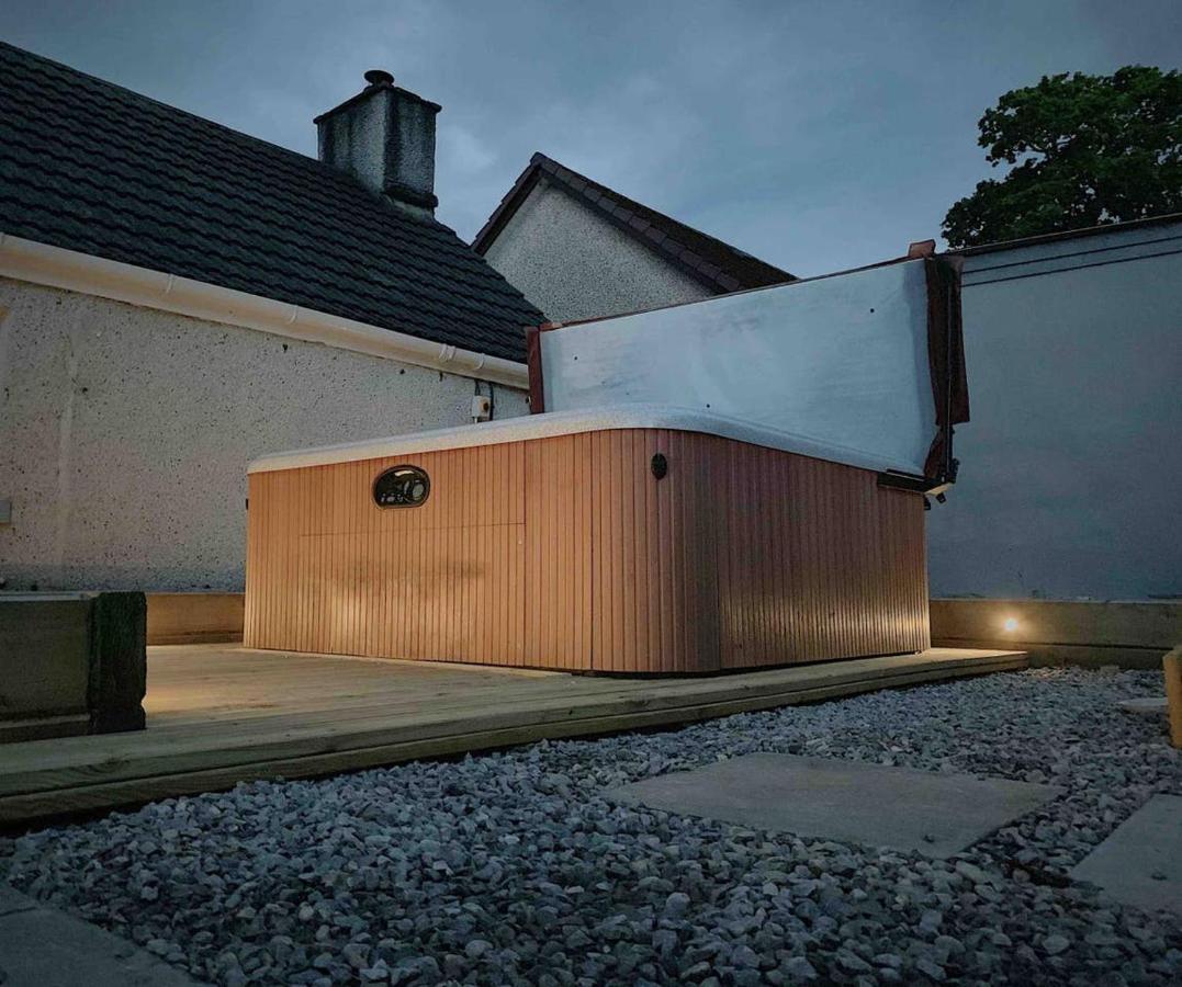 Highland Hottub Retreat, On Nc500 Villa Inverness Buitenkant foto